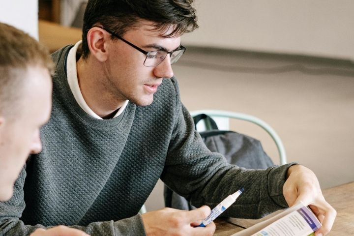 Diplomatura en Dirección de Tesis de Grado y Trabajos Finales